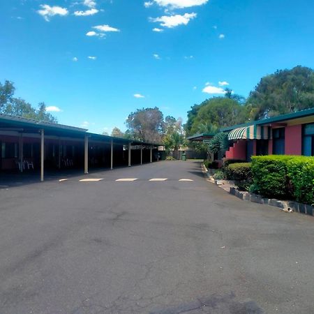 Oakey Motel ภายนอก รูปภาพ