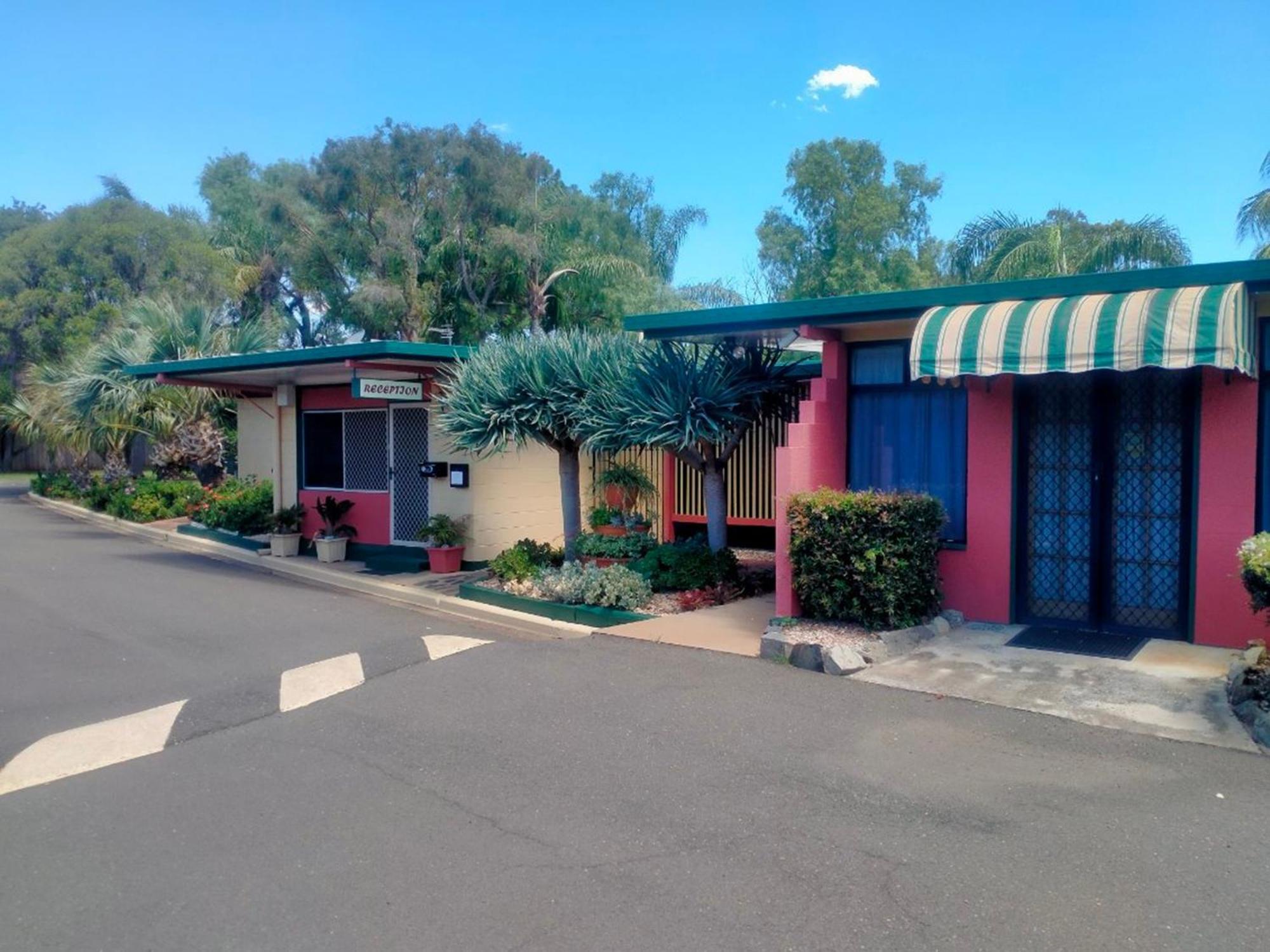 Oakey Motel ภายนอก รูปภาพ