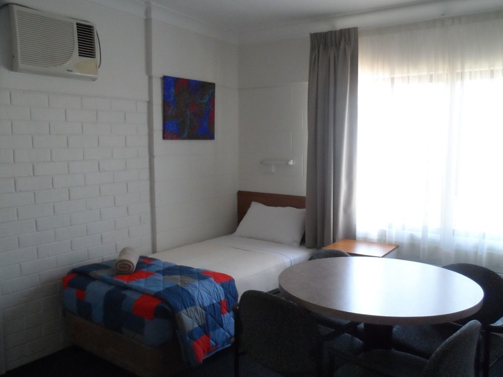 Oakey Motel ภายนอก รูปภาพ