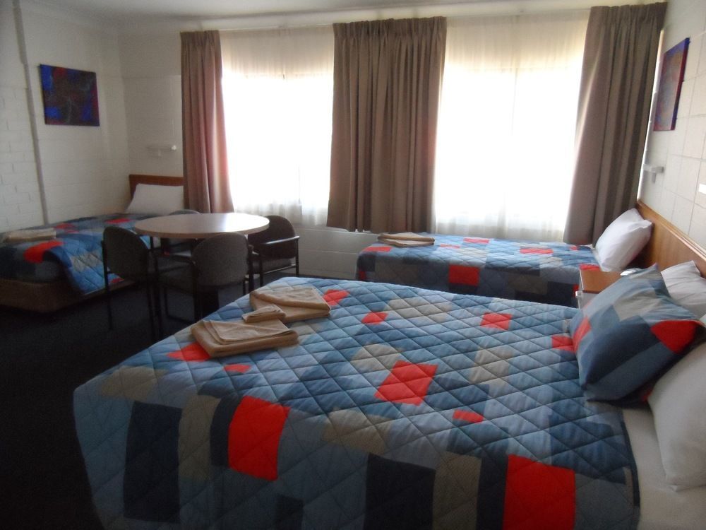 Oakey Motel ภายนอก รูปภาพ