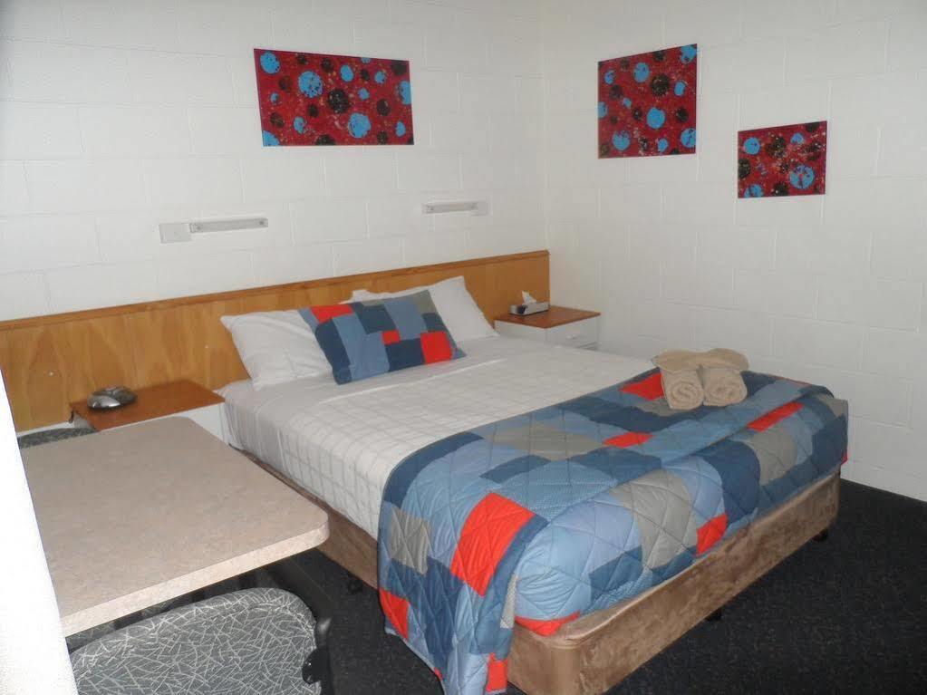 Oakey Motel ภายนอก รูปภาพ